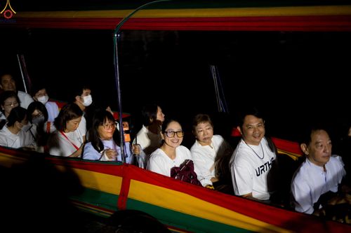 ภาพ No.297488:วันที่ 18 มกราคม พ.ศ. 2569 พิธีตักบาตรพระธรรมยาตรา ณ วัดโบสถ์บน ต.บางคูเวียง จ.นนทบุรี อนุสรณ์สถานลำดับที่ 4 สถานที่เกิดด้วยกายธรรม ในโครงการธรรมยาตรา กตัญญูบูชา มหาปูชนียาจารย์ พระมงคลเทพมุนี(สด จนฺทสโร) พระผู้ปราบมาร อนุสรณ์สถาน 7 แห่ง ปีที่ 14