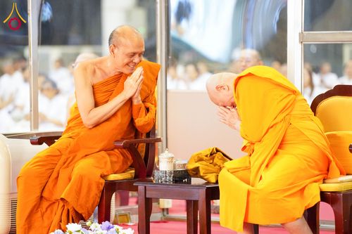 ภาพ No.316721:วันอาทิตย์ที่ 29 มีนาคม พ.ศ. 2569 พิธีทอดผ้าบังสุกุลและพิธีชำระร่าง โยมพ่อณรงค์ จินตมากุล  สิริอายุ 99 ปี 11 เดือน โยมบิดา พระครูปลัดรัตนวีรวัฒน์ (รังสฤษดิ์ อิทฺธิจินตโก) ที่ปรึกษาเจ้าคณะจังหวัดปทุมธานี เจ้าอาวาสวัดพระธรรมกาย  ณ ฌาปนสถานชั่วคราว ทางเข้า 