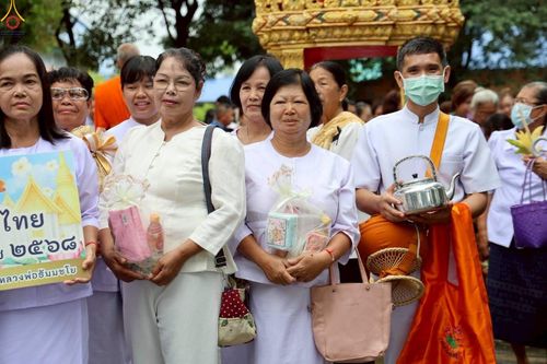 ภาพ No.282952:วันที่ 1 พฤศจิกายน พ.ศ.2568 พิธีทอดกฐินสามัคคีทั่วไทย 30,000 วัด  โดยคณะศิษยานุศิษย์ บูชาธรรม 81 ปี  หลวงพ่อธัมมชโย ณ วัดคีรีรัตนาราม อ.อู่ทอง จ.สุพรรณบุรี