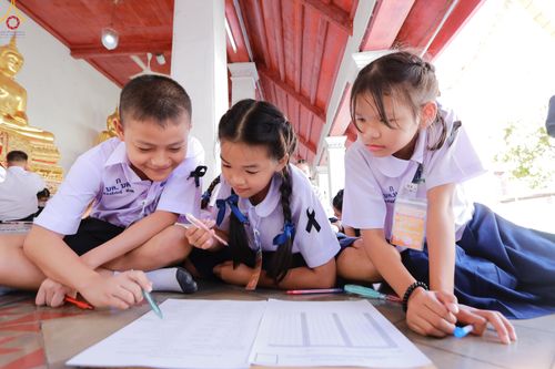 ภาพ No.288956:วันพุธที่ 17 ธันวาคม พ.ศ.2568 กิจกรรมเยาวชนไทยรวมใจทำความดี "เด็กดีมหานคร ต้นแบบด้านศีลธรรม" แข่งขันสอบตอบปัญหาศีลธรรมในพระพุทธศาสนา ครั้งที่ 7 และวันรวมพลังเด็กดี V-Star ประจำปี 2568 ณ วัดมหาธาตุยุวราชรังสฤษฎิ์ราชวรมหาวิหาร กรุงเทพมหานคร