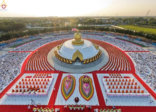 ภาพ No.302131:วันที่ 23 มกราคม พ.ศ. 2569 พิธีจุดประทีปธรรมถวายเป็นพุทธบูชา และบูชาธรรมมหาปูชนียาจารย์  ณ อนุสรณ์สถานลำดับที่ 5 สถานที่เผยแผ่วิชชาธรรมกายครั้งแรก อนุสรณ์สถานบางปลา วัดบางปลา อำเภอบางเลน จังหวัดนครปฐม ในโครงการธรรมยาตรา กตัญญูบูชา มหาปูชนียาจารย์ พระมงคล