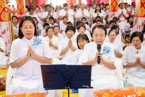 ภาพ No.303735:วันที่ 27 มกราคม พ.ศ. 2569 พิธีทอดผ้าป่าทำนุบำรุงศาสนสถาน ณ วัดตะเคียน อ.บางกรวย จ.นนทบุรี ในโครงการธรรมยาตรา กตัญญูบูชา มหาปูชนียาจารย์ พระมงคลเทพมุนี(สด จนฺทสโร) พระผู้ปราบมาร อนุสรณ์สถาน 7 แห่ง ปีที่ 14