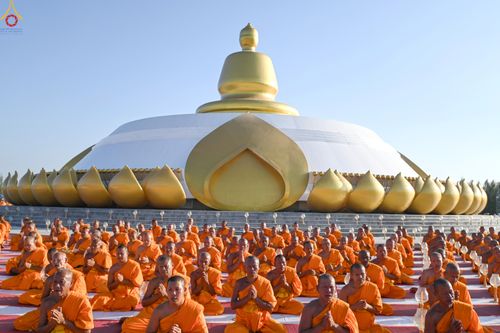 ภาพ No.302081:วันที่ 23 มกราคม พ.ศ. 2569 พิธีจุดประทีปธรรมถวายเป็นพุทธบูชา และบูชาธรรมมหาปูชนียาจารย์  ณ อนุสรณ์สถานลำดับที่ 5 สถานที่เผยแผ่วิชชาธรรมกายครั้งแรก อนุสรณ์สถานบางปลา วัดบางปลา อำเภอบางเลน จังหวัดนครปฐม ในโครงการธรรมยาตรา กตัญญูบูชา มหาปูชนียาจารย์ พระมงคล