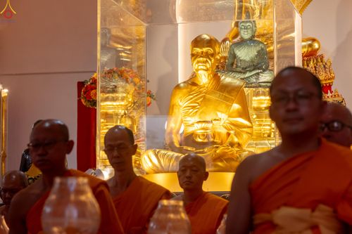 ภาพ No.293892:วันที่ 14 มกราคม พ.ศ. 2569 พิธีจุดประทีปถวายเป็นพุทธบูชา และบูชาธรรมมหาปูชนียาจารย์  ณ วัดสองพี่น้อง ต.ต้นตาล อ.สองพี่น้อง จ.สุพรรณบุรี ในโครงการธรรมยาตรา กตัญญูบูชา มหาปูชนียาจารย์ พระมงคลเทพมุนี(สด จนฺทสโร) พระผู้ปราบมาร อนุสรณ์สถาน 7 แห่ง ปีที่ 14