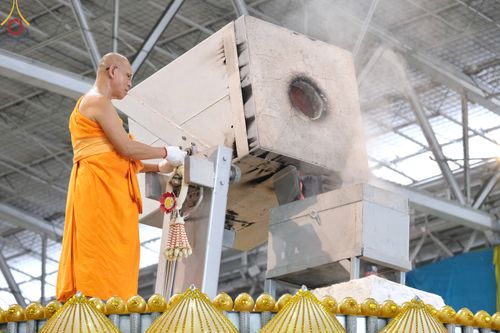 ภาพ No.77510:พิธีหล่อพระบรมพุทธเจ้า วัน อาทิตย์ที่ 12 มีนาคม พ.ศ. 2566 ณ วัดพระธรรมกาย จ.ปทุมธานี