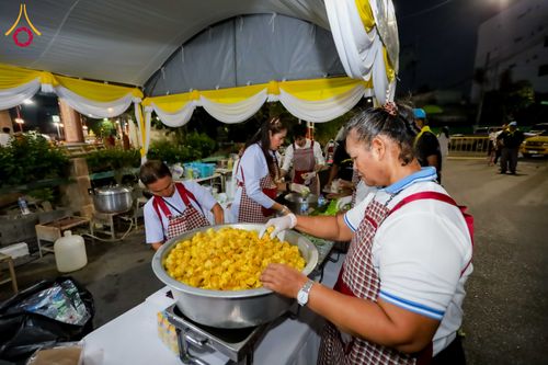 ภาพ No.313821:วันอาทิตย์ที่ 14 มีนาคม พ.ศ. 2569 ทำบุญเมืองหาดใหญ่ตักบาตรพระ 1,109 รูป เติมบุญใหญ่ หลังวิกฤตมหาอุทกภัย ณ ซุ้มประตูไชน่าทาวน์ ถนนศุภสารรังสรรค์ อ.หาดใหญ่ จ.สงขลา