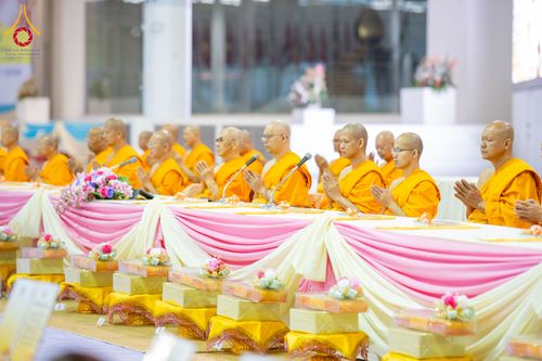 ภาพ No.279068:วันที่ 2 มกราคม พ.ศ.2569 พิธีถวายภัตตาหารเป็นสังฆทาน แด่พระธรรมยาตรา ณ วัดพระธรรมกาย ปทุมธานี ในโครงการธรรมยาตรา กตัญญูบูชา มหาปูชนียาจารย์ พระมงคลเทพมุนี(สด จนฺทสโร) พระผู้ปราบมาร อนุสรณ์สถาน 7 แห่ง ปีที่ 14