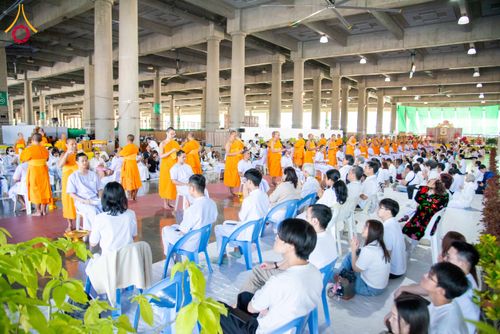 ภาพ No.293645:วันที่ 10 มกราคม พ.ศ. 2569 พิธีปลงผมธรรมทายาทบูชาธรรม 117  ปี คุณยายอาจารย์ฯ ณ วิหารคด วัดพระธรรมกาย ปทุมธานี