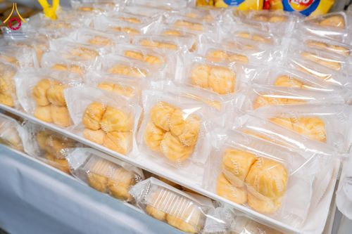 ภาพ No.289595:วันที่ 7 มกราคม พ.ศ. 2569 พิธีถวายภัตตาหารเป็นสังฆทาน แด่พระธรรมยาตรา ในโครงการธรรมยาตรา กตัญญูบูชา มหาปูชนียาจารย์ พระมงคลเทพมุนี(สด จนฺทสโร) พระผู้ปราบมาร อนุสรณ์สถาน 7 แห่ง ปีที่ 14 ณ อนุสรณ์สถานมหาวิหารพระมงคลเทพมุนี (โลตัสแลนด์) อ.สองพี่น้อง จ.สุพรร