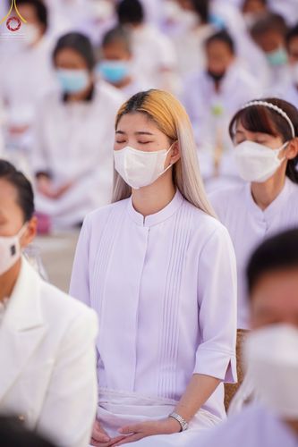 ภาพ No.75222:พิธีจุดประทีปถวายเป็นพุทธบูชา และบูชาธรรมมหาปูชนียาจารย์ ในโครงการธรรมยาตรากตัญญูบูชา มหาปูชนียาจารย์ พระมงคลเทพมุนี(สด จนฺทสโร) พระผู้ปราบมาร ปีที่ 11 ณ อนุสรณ์สถานลำดับที่ 7 สถานที่ขยายวิชชาธรรมกาย วัดพระธรรมกาย จ.ปทุมธานี วันที่ 31 มกราคม พ.ศ. 2566