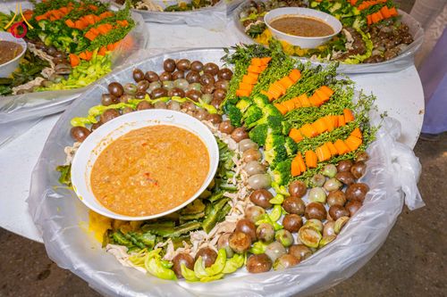 ภาพ No.305380:วันที่ 29 มกราคม พ.ศ. 2569 พิธีถวายภัตตาหารเป็นสังฆทาน แด่พระธรรมยาตรา ณ วัดพระธรรมกาย  จังหวัดปทุมธานี ในโครงการธรรมยาตรา กตัญญูบูชา มหาปูชนียาจารย์ พระมงคลเทพมุนี(สด จนฺทสโร) พระผู้ปราบมาร อนุสรณ์สถาน 7 แห่ง ปีที่ 14