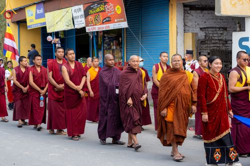 ภาพ No.317019:วันเสาร์ที่ 28 มีนาคม พ.ศ.2569 ธรรมยาตราจาริก ณ ซุ้มประตูลุมพินีเกต(Lumbini Gate) ประเทศเนปาล