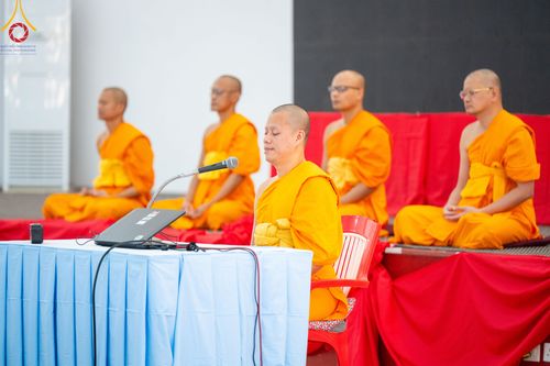 ภาพ No.315288:​วันอาทิตย์ที่ 22 มีนาคม พ.ศ.2569 สามเณรธรรมทายาทเนปาล 500 รูป ฟังธรรม สวดมนต์ ปฏิบัติธรรมร่วมกัน  ณ International Assembly and Meditation Hall Lumbini