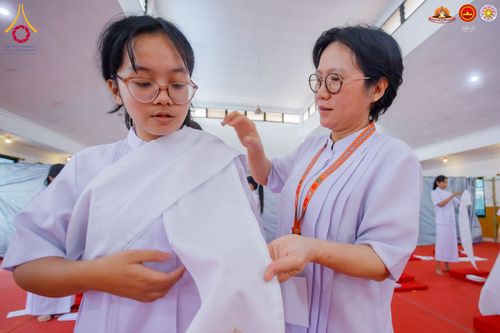 ภาพ No.284565:วันพุธที่ 17  ธันวาคม พ.ศ.2568  พิธีบวชอุบาสิกาแก้ว อินโดนีเซีย ณ ประเทศอินโดนีเซีย