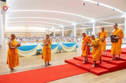 ภาพ No.310617:วันอาทิตย์ที่ 22 กุมภาพันธ์ พ.ศ. 2569 พิธีมุทิตาสักการะในโอกาสอายุวัฒนะมงคล 80 ปี พระพรหมวชิรปัญญาจารย์ (ทองดี สุรเตโช ป.ธ.9) ณ ห้องแก้วสารพัดนึก 2 วัดพระธรรมกาย จ.ปทุมธานี