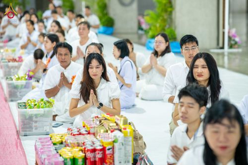 ภาพ No.342903:วันอาทิตย์ที่ 9 สิงหาคม พ.ศ.2569 พิธีตักบาตรฉลองพระใหม่ โครงการบรรพชาและอุปสมบทหมู่ รุ่นเข้าพรรษา ณ มหารัตนวิหาคด คอร์ 26 วัดพระธรรมกาย
