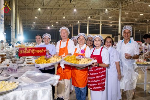 ภาพ No.303796:วันที่ 28 มกราคม พ.ศ. 2569 พิธีถวายภัตตาหารเป็นสังฆทาน แด่พระธรรมยาตรา ณ วัดพระธรรมกาย  จังหวัดปทุมธานี ในโครงการธรรมยาตรา กตัญญูบูชา มหาปูชนียาจารย์ พระมงคลเทพมุนี(สด จนฺทสโร) พระผู้ปราบมาร อนุสรณ์สถาน 7 แห่ง ปีที่ 14