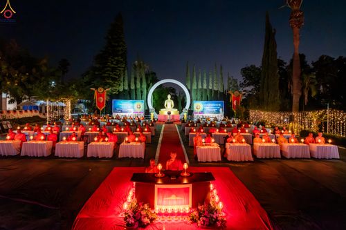 ภาพ No.333076:วันอาทิตย์ที่ 31 พฤษภาคม พ.ศ. 2569 วันวิสาขบูชา ณ วัดพระธรรมกายแคลิฟอร์เนีย  ประเทศสหรัฐอเมริกา