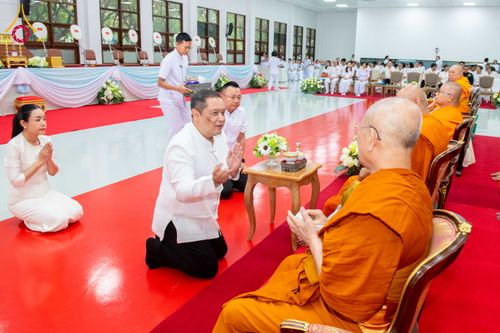 ภาพ No.314513:วันศุกร์ที่ 20 มีนาคม พ.ศ. 2569 พิธีบำเพ็ญกุศล คุณพ่อณรงค์ จินตมากุล โยมบิดา พระครูปลัดรัตนวีรวัฒน์ (รังสฤษดิ์ อิทฺธิจินตโก) ที่ปรึกษาเจ้าคณะจังหวัดปทุมธานี เจ้าอาวาสวัดพระธรรมกาย  ณ ห้องปลูกศรัทธา 2 วัดพระธรรมกาย ปทุมธานี