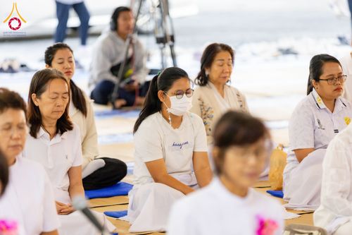 ภาพ No.289838:วันที่ 8 มกราคม พ.ศ. 2569 พิธีถวายภัตตาหารเป็นสังฆทาน แด่พระธรรมยาตรา ณ อนุสรณ์สถานคลองบางนางแท่น อ.สามพราน จ.นครปฐม ในโครงการธรรมยาตรา กตัญญูบูชา มหาปูชนียาจารย์ พระมงคลเทพมุนี(สด จนฺทสโร) พระผู้ปราบมาร อนุสรณ์สถาน 7 แห่ง ปีที่ 14