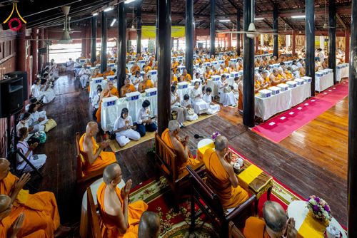 ภาพ No.303362:วันที่ 23 มกราคม พ.ศ. 2569 พิธีเจริญพุทธมนต์ปฏิบัติธรรม มอบทุนการศึกษา  ถวายสังฆทาน 109 วัด เพื่อถวายเป็นพุทธบูชา เพื่อขับเคลื่อนโครงการหมู่บ้านรักษาศีล 5 โดยคณะสงฆ์จังหวัดนครปฐม คณะศิษยานุศิษย์วัดพระธรรมกาย โครงการธรรมยาตรา ปีที่ 14 ณ วัดบางปลา อำเภอบาง