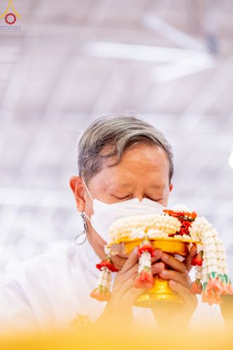 ภาพ No.78953:พิธีตักบาตร ข้าวสารอาหารแห้ง พิธีบูชาข้าวพระ ในวันอาทิตย์ต้นเดือนที่ 2 เมษายน พ.ศ. 2566