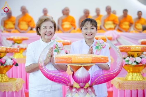 ภาพ No.342027:วันอาทิตย์ที่ 26 กรกฎาคม พ.ศ.2569 พิธีทอดผ้าป่า กลั่นแผ่นดิน โปรยรัตนชาติ   และเทคอนกรีต เสาเข็มเจาะมหามงคลแห่งแรก   สถาปนาองค์พระเจดีย์เพื่อสร้างสันติภาพโลก ณ ศูนย์ปฏิบัติธรรมสระบุรี อ.พระพุทธบาท จ.สระบุรี