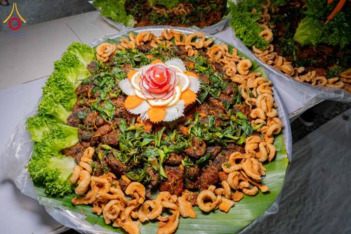 ภาพ No.301804:วันที่ 24 มกราคม พ.ศ. 2569 พิธีถวายภัตตาหารเป็นสังฆทาน แด่พระธรรมยาตรา ณ อนุสรณ์สถานบางปลา วัดบางปลา อำเภอบางเลน จังหวัดนครปฐม ในโครงการธรรมยาตรา กตัญญูบูชา มหาปูชนียาจารย์ พระมงคลเทพมุนี(สด จนฺทสโร) พระผู้ปราบมาร อนุสรณ์สถาน 7 แห่ง ปีที่ 14