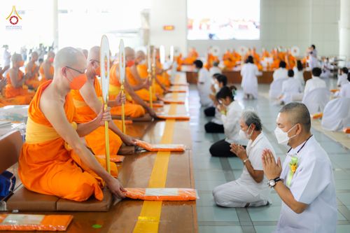 ภาพ No.90590:พิธีบุพเปตพลี  ครั้งที่ 141 ร่วมอุทิศบุญแด่หมู่ญาติที่ล่วงลับไปแล้ว และสืบทอดอายุพระพุทธศาสนา วันพฤหัสบดีที่ 14 ตุลาคม พ.ศ.2566 วันพระแรม 15 ค่ำ เดือน 10 ณ หอฉันคุณยายอาจารย์ฯ วัดพระธรรมกาย