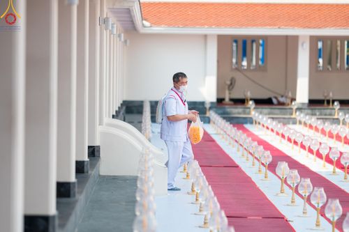 ภาพ No.117181:V.16 เป็นทีม การเตรียมงาน เก็บงาน การรับบุญของเจ้าหน้าที่หน่วยงานต่างๆ เพื่อโครงการธรรมยาตรา กตัญญูบูชามหาปูชนียาจารย์ พระมงคลเทพมุนี (สด จนฺทสโร) พระผู้ปราบมาร อนุสรณ์สถาน 7 แห่ง ปีที่ 12 ระหว่างวันที่ 2 - 31 มกราคม พ.ศ. 2567