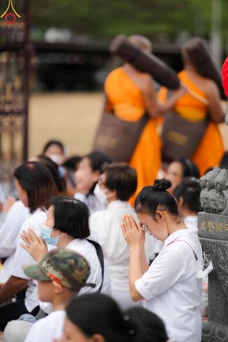 ภาพ No.128427:พิธีอัญเชิญพระบรมสารีริกธาตุ " ใจกลางเมืองนครหาดใหญ่ " เพื่อประดิษฐาน ณ มหารัตนเจดีย์สิริปทุมสวรรค์ (เจดีย์อริยพุทธะ 5 พระองค์) ศูนย์ปฏิบัติธรรมภาคใต้ อ.บางกล่ำ จ.สงขลา  วันที่ 9 มีนาคม พ.ศ.2567 (ชุดที่ 1)