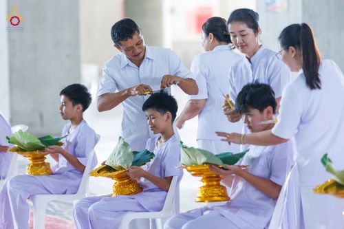 ภาพ No.338186:วันอาทิตย์ต้นเดือน 5 กรกฎาคม พ.ศ.2569 พิธีตัดปอยผมสามเณรนานาชาติ AEC & WAB รุ่นที่ 1 ณ วัดพระธรรมกาย