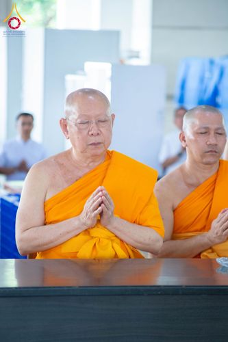 ภาพ No.315416:วันที่ 20 มีนาคม พ.ศ. 2569 พิธีเจริญพระพุทธมนต์ เนื่องในวาระอายุวัฒนมงคล 75 ปี พระเดชพระคุณพระภาวนาธรรมวิเทศ วิ. (ภูเบศ ฌานาภิญโญ) ผู้ช่วยเจ้าอาวาสวัดพระธรรมกาย และเจ้าอาวาสวัดพระธรรมกายเบเนลักซ์ ประเทศเบลเยียม  ณ หอฉันคุณยายอาจารย์ฯ วัดพระธรรมกาย