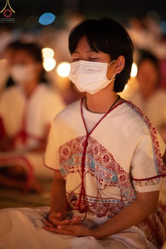 ภาพ No.75320:พิธีจุดประทีปถวายเป็นพุทธบูชา และบูชาธรรมมหาปูชนียาจารย์ ในโครงการธรรมยาตรากตัญญูบูชา มหาปูชนียาจารย์ พระมงคลเทพมุนี(สด จนฺทสโร) พระผู้ปราบมาร ปีที่ 11 ณ อนุสรณ์สถานลำดับที่ 7 สถานที่ขยายวิชชาธรรมกาย วัดพระธรรมกาย จ.ปทุมธานี วันที่ 31 มกราคม พ.ศ. 2566