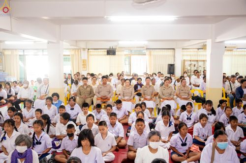 ภาพ No.293115:วันที่ 12 มกราคม พ.ศ. 2569 พิธีทอดผ้าป่าทำนุบำรุงศาสนสถาน ณ วัดไผ่โรงวัว ต.บางตาเถร อ.สองพี่น้อง จ.สุพรรณบุรี ในโครงการธรรมยาตรา กตัญญูบูชา มหาปูชนียาจารย์ พระมงคลเทพมุนี(สด จนฺทสโร) พระผู้ปราบมาร อนุสรณ์สถาน 7 แห่ง ปีที่ 14