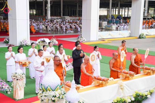 ภาพ No.316585:วันอาทิตย์ที่ 29 มีนาคม พ.ศ. 2569 พิธีทอดผ้าบังสุกุลและพิธีชำระร่าง โยมพ่อณรงค์ จินตมากุล  สิริอายุ 99 ปี 11 เดือน โยมบิดา พระครูปลัดรัตนวีรวัฒน์ (รังสฤษดิ์ อิทฺธิจินตโก) ที่ปรึกษาเจ้าคณะจังหวัดปทุมธานี เจ้าอาวาสวัดพระธรรมกาย  ณ ฌาปนสถานชั่วคราว ทางเข้า 