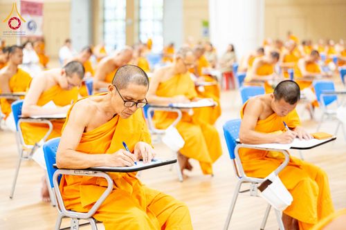 ภาพ No.309524:วันที่ 12 กุมภาพันธ์ พ.ศ. 2569 การสอบบาลีสนามหลวง ประจำปี 2569 ประโยค 1-2, ป.ธ.3/ ประโยค บ.ศ.1-2, บ.ศ.3 ณ สนามสอบประจำจังหวัดปทุมธานี แห่งที่ 2  วัดพระธรรมกาย อ.คลองหลวง จ.ปทุมธานี