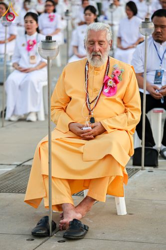 ภาพ No.312139:วันอังคารที่ 3 มีนาคม พ.ศ.2569 พิธีเวียนประทักษิณและจุดมาฆประทีป ณ ลานธรรมพระมหาธรรมกายเจดีย์ วัดพระธรรมกาย