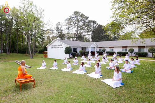 ภาพ No.320366:วันที่ 2-5 เมษายน พ.ศ.2569 ปฏิบัติธรรมพิเศษดอกไม้บาน ณ วัดพระธรรมกายจอร์เจีย ประเทศสหรัฐอเมริกา