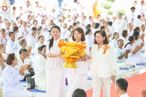 ภาพ No.327270:วันศุกร์ที่ 1 พฤษภาคม พ.ศ.2569 พิธีทอดผ้าป่า โปรยรัตนชาติ ตอกเสาเข็มมงคลต้นแรก สถาปนา “องค์พระเจดีย์เพื่อสร้างสันติภาพโลก” (แห่งแรกของภาคอีสาน) ณ ธุดงคสถานอำนาจเจริญ  อ.เมือง จ.อำนาจเจริญ