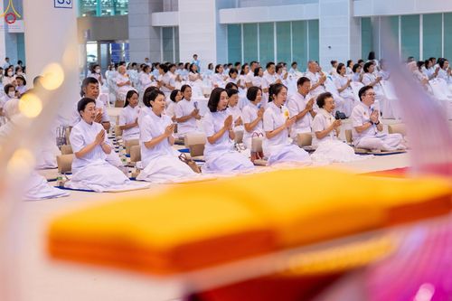 ภาพ No.345516:วันพฤหัสบดีที่ 27 สิงหาคม พ.ศ.2569 พิธีภาคสาย ปฏิบัติธรรมร่วมกัน เนื่องในวันธรรมชัย ณ สภาธรรมกายสากล วัดพระธรรมกาย