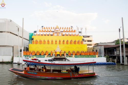 ภาพ No.302824:วันที่ 24 มกราคม พ.ศ. 2569 พิธีจุดประทีปธรรมถวายเป็นพุทธบูชา  และบูชาธรรมมหาปูชนียาจารย์  ณ อาคารธรรมยาตรา กตัญญูบูชามหาปูชนียาจารย์  ตรงข้ามวัดปากน้ำภาษีเจริญ จ.กรุงเทพมหานคร ในโครงการธรรมยาตรา กตัญญูบูชา มหาปูชนียาจารย์ พระมงคลเทพมุนี(สด จนฺทสโร) พระผู