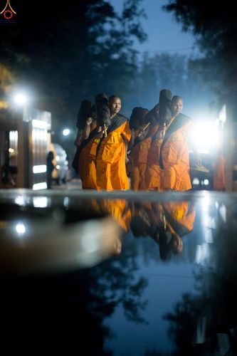 ภาพ No.288373:วันที่ 4 มกราคม พ.ศ. 2569 พระธรรมยาตราปฏิบัติธรรม และถ่ายภาพหมู่ประวัติศาสตร์ ในโครงการธรรมยาตรา กตัญญูบูชา มหาปูชนียาจารย์ พระมงคลเทพมุนี(สด จนฺทสโร) พระผู้ปราบมาร อนุสรณ์สถาน 7 แห่ง ปีที่ 14 ณ อนุสรณ์สถานมหาวิหารพระมงคลเทพมุนี (โลตัสแลนด์) อ.สองพี่น้อง