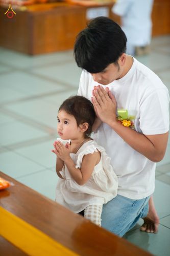 ภาพ No.90586:พิธีบุพเปตพลี  ครั้งที่ 141 ร่วมอุทิศบุญแด่หมู่ญาติที่ล่วงลับไปแล้ว และสืบทอดอายุพระพุทธศาสนา วันพฤหัสบดีที่ 14 ตุลาคม พ.ศ.2566 วันพระแรม 15 ค่ำ เดือน 10 ณ หอฉันคุณยายอาจารย์ฯ วัดพระธรรมกาย