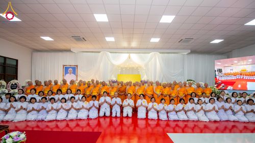 ภาพ No.315382:วันอังคารที่ 24 มีนาคม พ.ศ. 2569 พิธีบำเพ็ญกุศล คุณพ่อณรงค์ จินตมากุล  สิริอายุ 99 ปี 11 เดือน โยมบิดา พระครูปลัดรัตนวีรวัฒน์ (รังสฤษดิ์ อิทฺธิจินตโก) ที่ปรึกษาเจ้าคณะจังหวัดปทุมธานี เจ้าอาวาสวัดพระธรรมกาย  ณ ห้องปลูกศรัทธา 2 วัดพระธรรมกาย ปทุมธานี