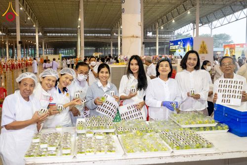 ภาพ No.306835:วันที่ 31 มกราคม พ.ศ. 2569 พิธีถวายภัตตาหารเป็นสังฆทาน แด่พระธรรมยาตรา ณ วัดพระธรรมกาย  จังหวัดปทุมธานี ในโครงการธรรมยาตรา กตัญญูบูชา มหาปูชนียาจารย์ พระมงคลเทพมุนี(สด จนฺทสโร) พระผู้ปราบมาร อนุสรณ์สถาน 7 แห่ง ปีที่ 14