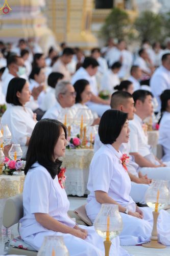 ภาพ No.293914:วันที่ 14 มกราคม พ.ศ. 2569 พิธีจุดประทีปถวายเป็นพุทธบูชา และบูชาธรรมมหาปูชนียาจารย์  ณ วัดสองพี่น้อง ต.ต้นตาล อ.สองพี่น้อง จ.สุพรรณบุรี ในโครงการธรรมยาตรา กตัญญูบูชา มหาปูชนียาจารย์ พระมงคลเทพมุนี(สด จนฺทสโร) พระผู้ปราบมาร อนุสรณ์สถาน 7 แห่ง ปีที่ 14