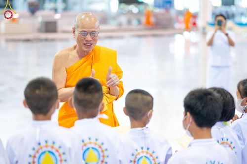 ภาพ No.86080:พิธีจุดเทียนใจ ไฟนิรันดร์ อนันตชัย วันอาทิตย์ที่ 20 สิงหาคม พ.ศ. 2566 ณ สภาธรรมกายสากล วัดพระธรรมกาย