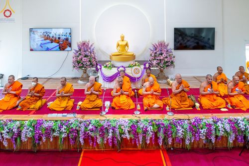 ภาพ No.107269:พิธีเจริญพระพุทธมนต์ ปฏิบัติธรรม มอบทุนการศึกษา ถวายสังฆทาน 140 วัด ณ ศุนย์ปฏิบัติธรรมพระมงคลเทพมุนี อ.สองพี่น้อง จ.สุพรรณบุรี วันเสาร์ที่ 6 มกราคม พ.ศ. 2567