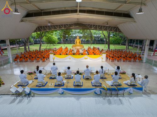 ภาพ No.144245:พิธีตักบาตรพระใหม่  โครงการบรรพชาอุปสมบทหมู่ ธรรมทายาทนานาชาติ (ภาษาจีน) ณ อาคารโถงช้าง วัดพระธรรมกาย วันอาทิตย์ที่ 14 กรกฎาคม พ.ศ. 2567